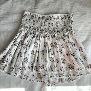 High Rise Hollister (Women’s Tiered floral mini skirt)